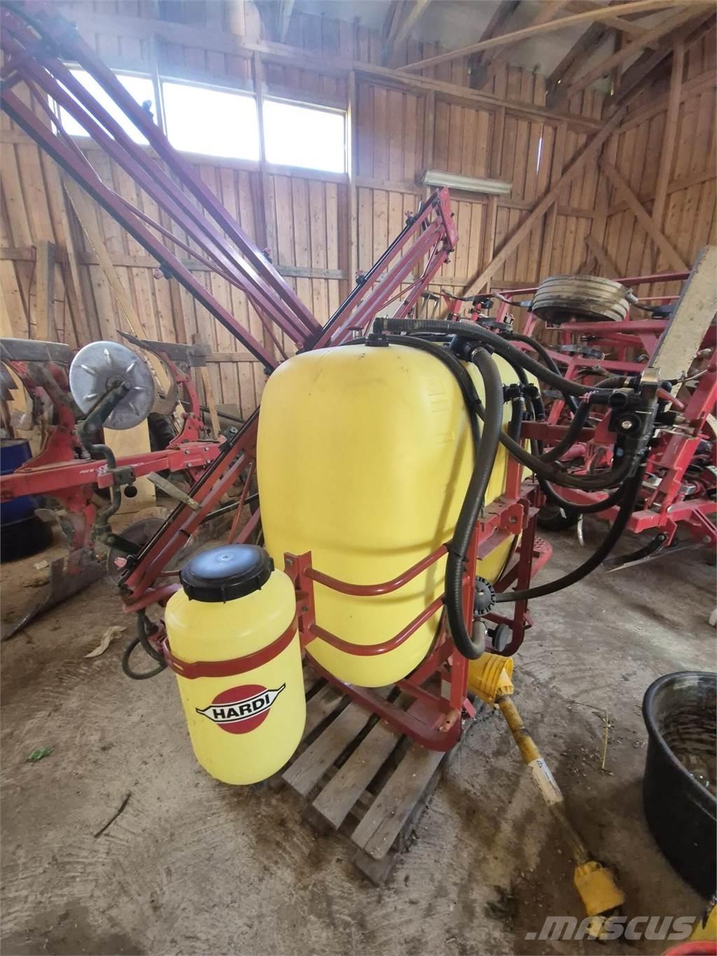 Hardi 600/11 牽引式噴霧機