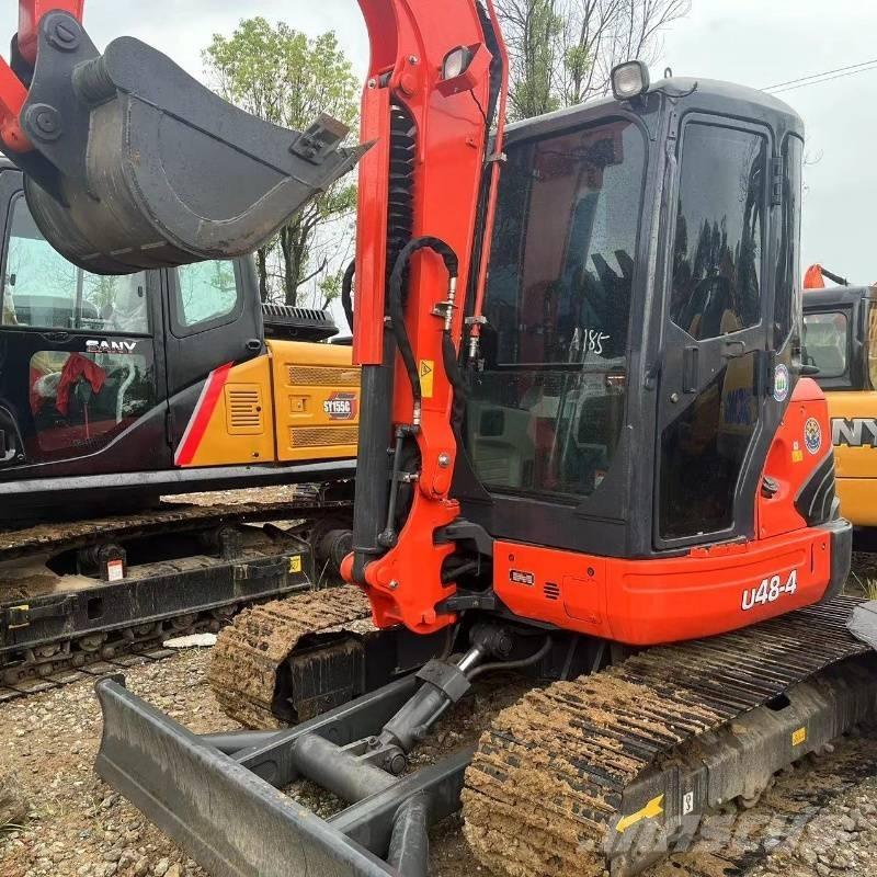 Kubota U 48 小型挖土機/掘鑿機<7t(小型挖掘機)