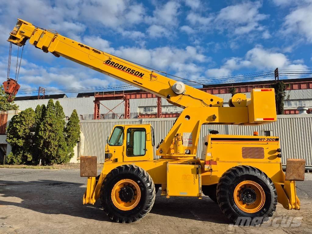 Broderson RT 300 越野起重機