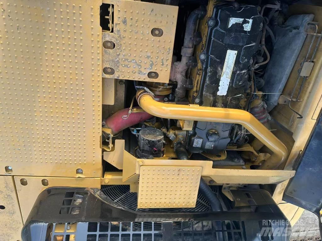 CAT 330 D 履帶式 挖土機/掘鑿機/挖掘機