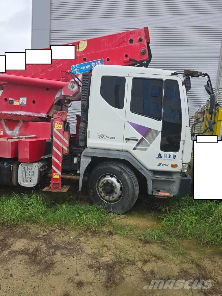Horyong SKY450 卡車裝載高空作業車