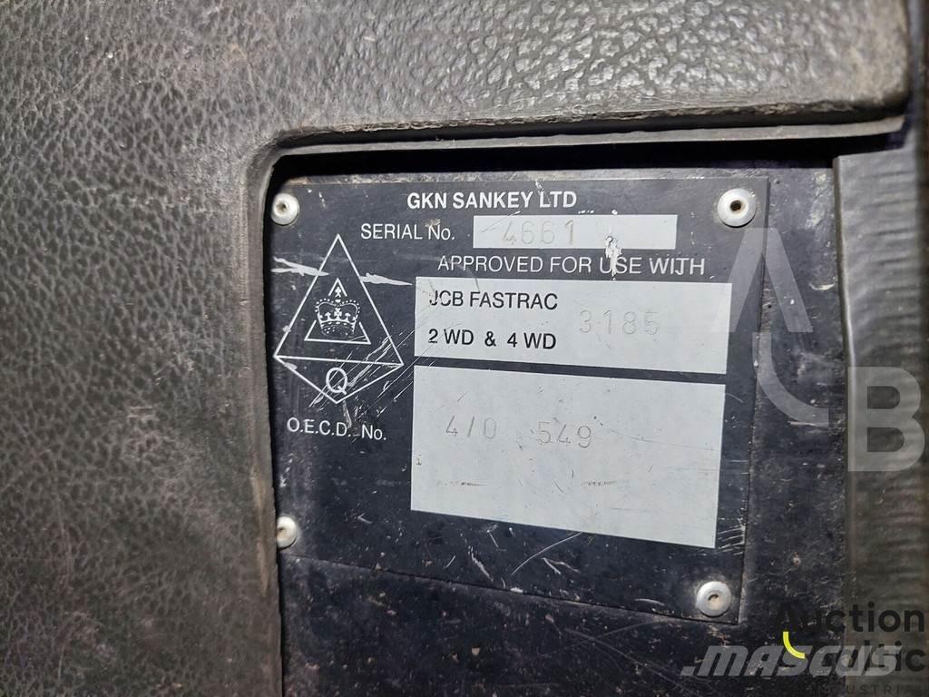 JCB Fastrac 3185 曳引機