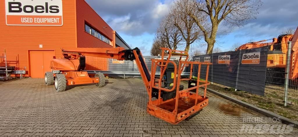JLG M600JP 曲臂高空作業車