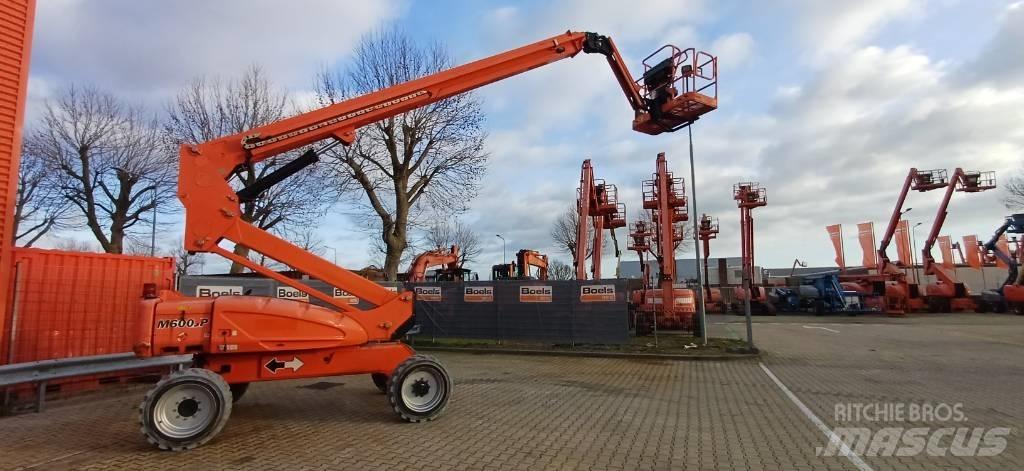 JLG M600JP 曲臂高空作業車