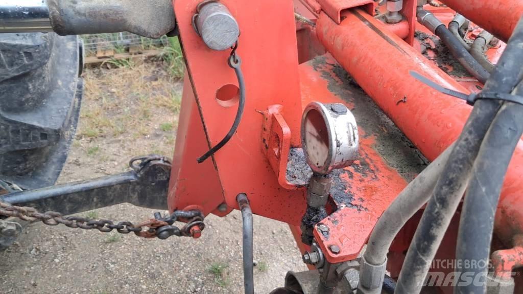 Kuhn GMD 702 割草劑