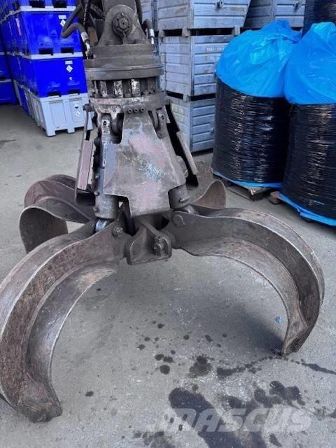 Fuchs MHL 331 廢棄物/工業用操作車