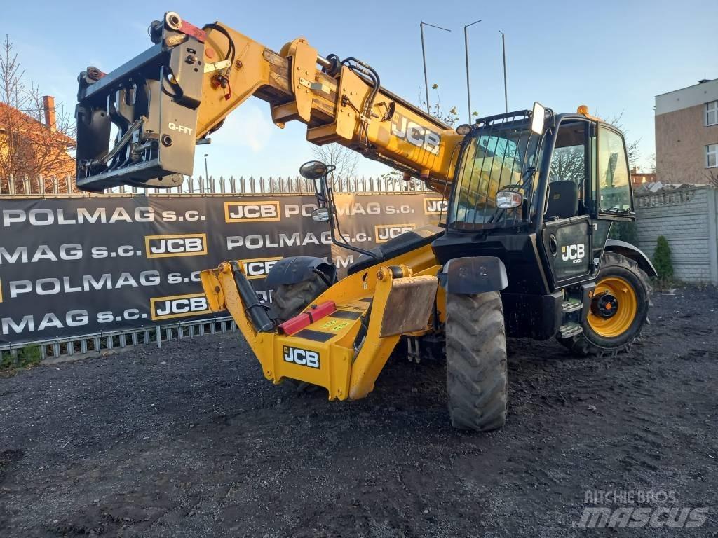 JCB 535-125 伸縮臂操作車