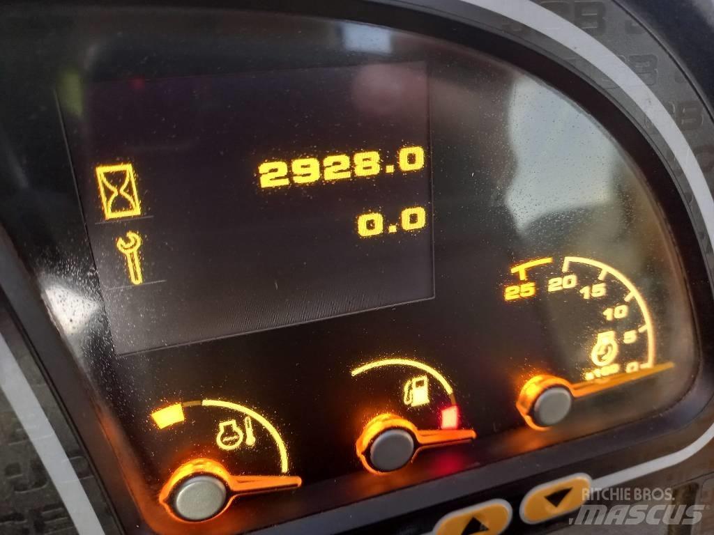 JCB 535-125 伸縮臂操作車