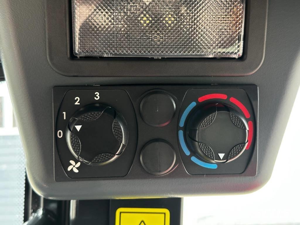 Yanmar V 7 輪胎式裝載機