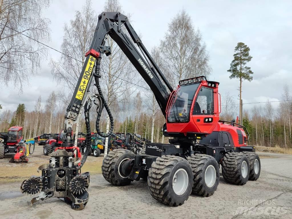 Komatsu 901 XC 收穫機