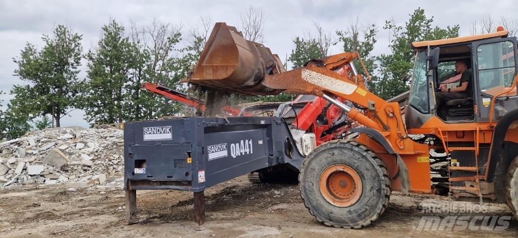 Sandvik QA 441 篩分機