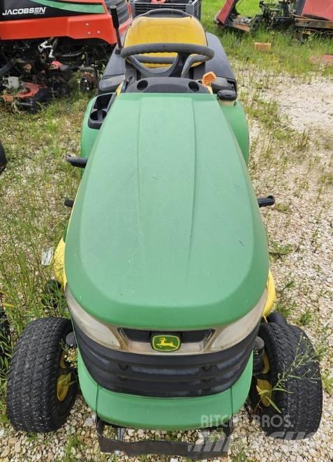 John Deere X 300 R 騎乘式割草機