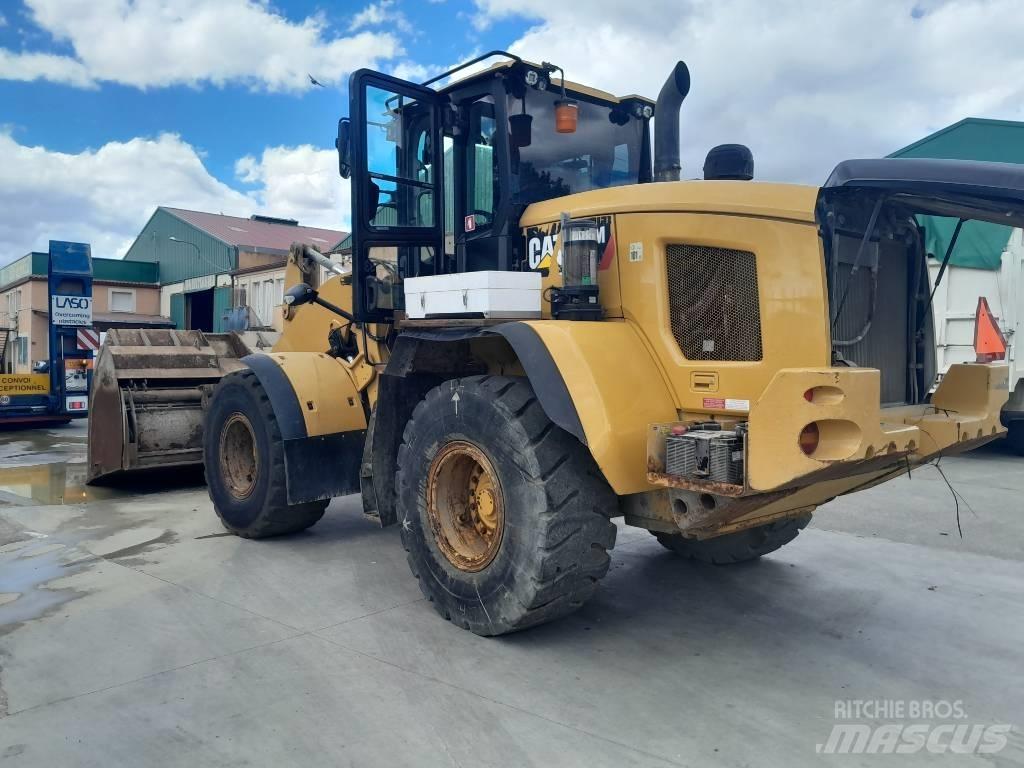 CAT 938 M 輪胎式裝載機