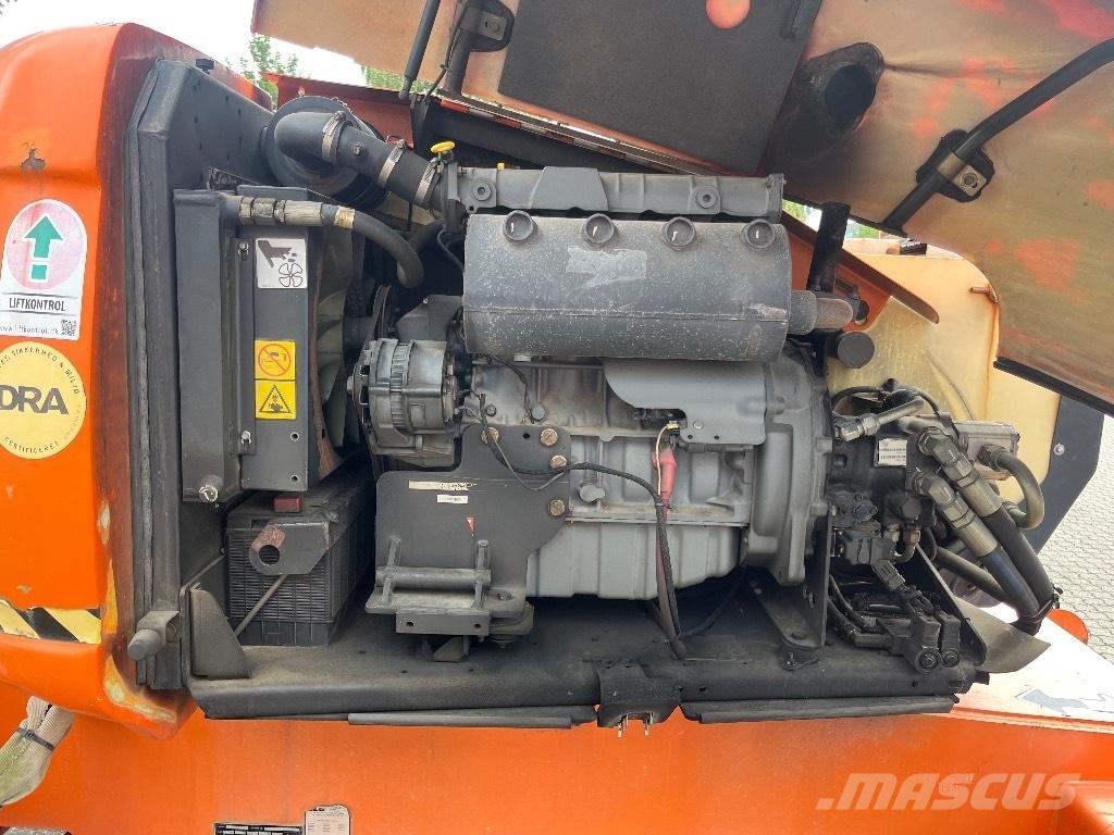 JLG 600 AJ 曲臂高空作業車