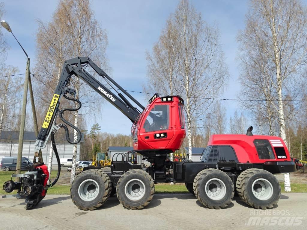 Komatsu 901 XC 收穫機