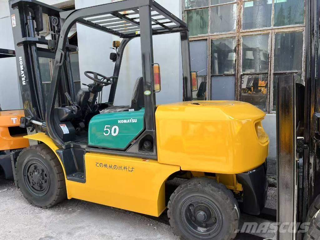 Komatsu FD 50-6 柴油卡車