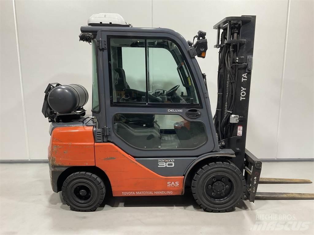 Toyota 02-8FGF30 液化石油氣LPG卡車
