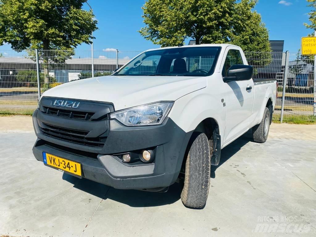 Isuzu D-Max Socage 汽車