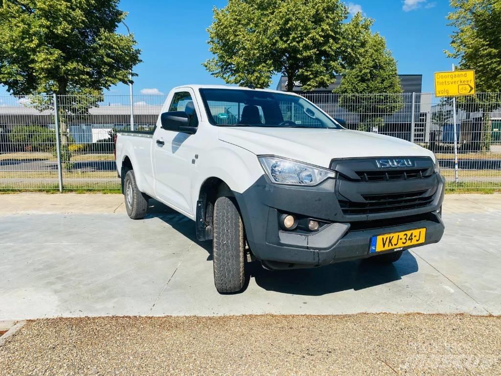 Isuzu D-Max Socage 汽車
