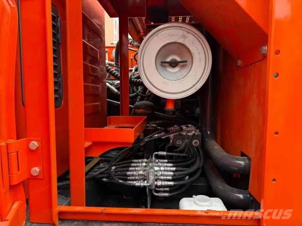 Doosan DX 225 LC 履帶式 挖土機/掘鑿機/挖掘機