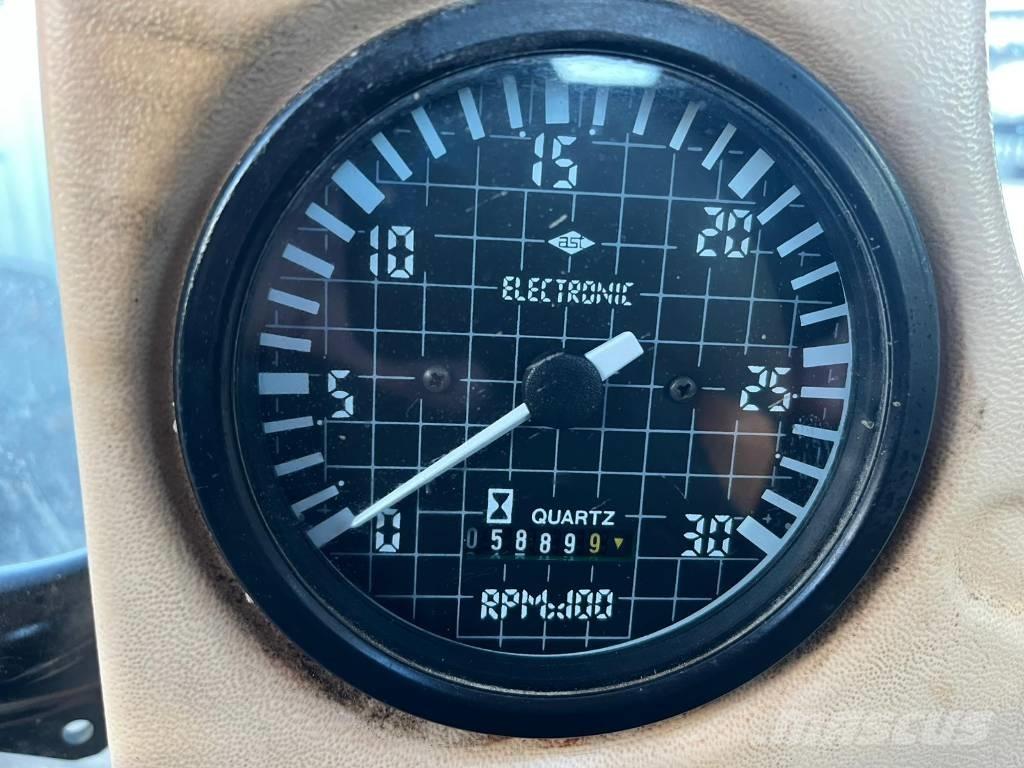 Hydrema 912 C 鉸接式起吊車