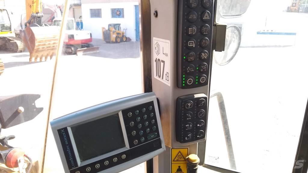 CAT 962K 輪胎式裝載機