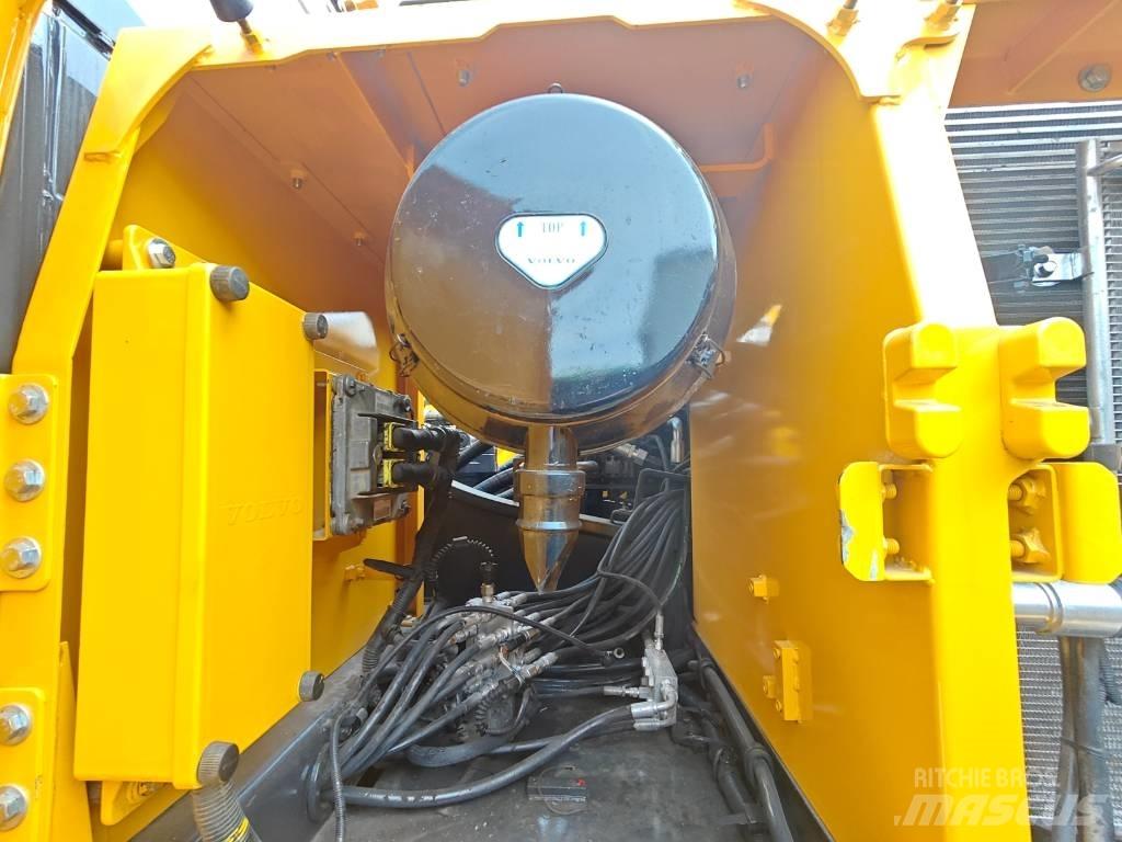 Volvo EC 250 D L 履帶式 挖土機/掘鑿機/挖掘機