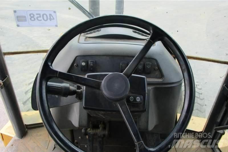 Bell 315SJ 4X4 反鏟裝載機