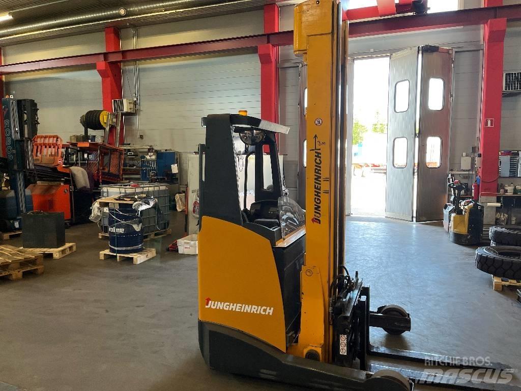 Jungheinrich ETV 216 前伸式堆高機(叉車)