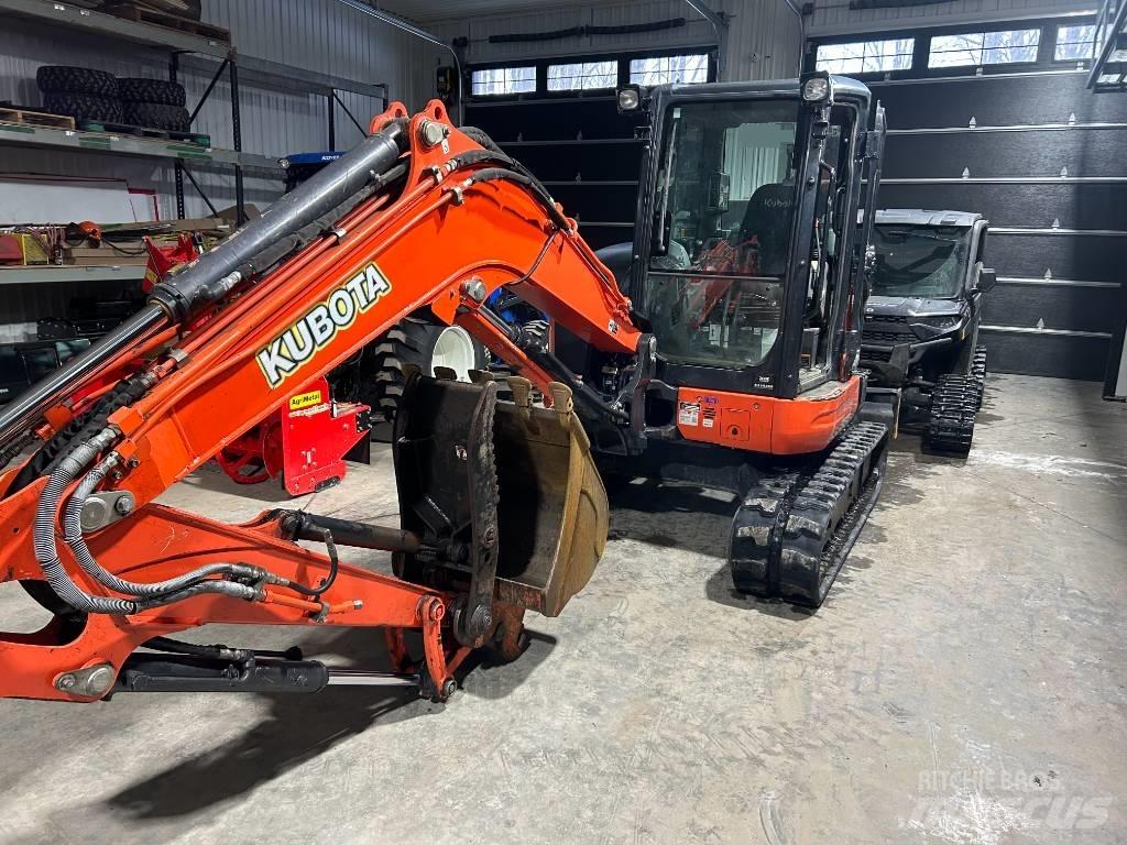 Kubota U 55-4 小型挖土機/掘鑿機<7t(小型挖掘機)