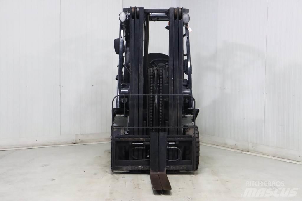 Nissan U1D2A20LQ 液化石油氣LPG卡車