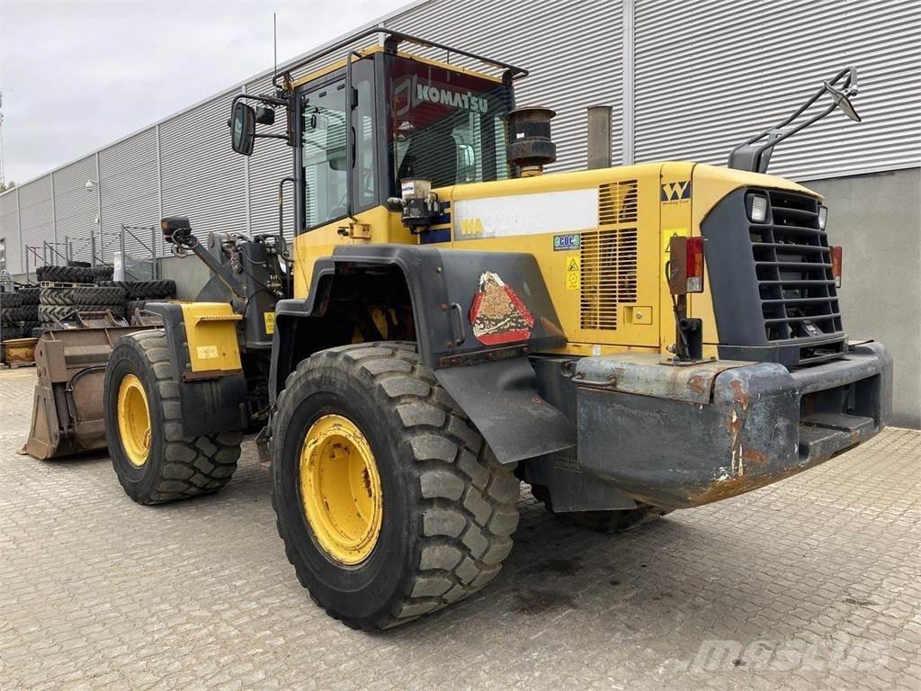 Komatsu WA320PZ-6 輪胎式裝載機