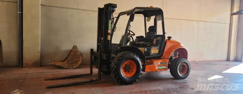 Ausa C 200 H X4 越野車