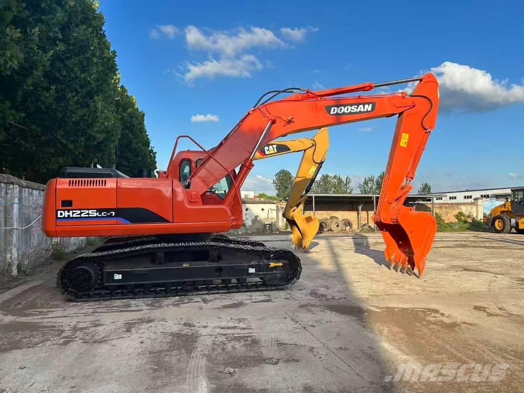 Doosan DH 225 LC-7 履帶式 挖土機/掘鑿機/挖掘機