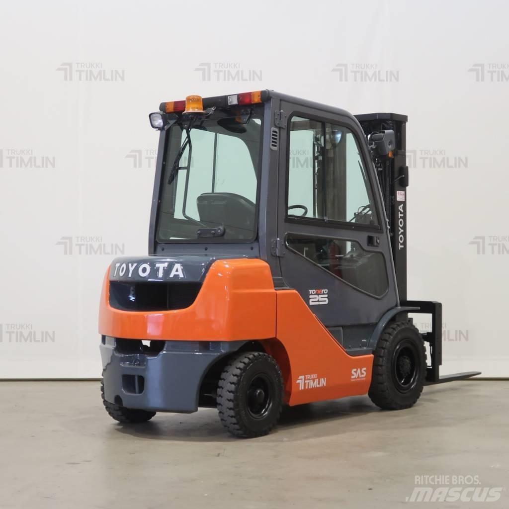 Toyota 52-8FDF25 柴油卡車