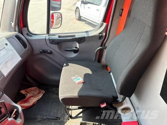 Freightliner M2 飲料運輸卡車