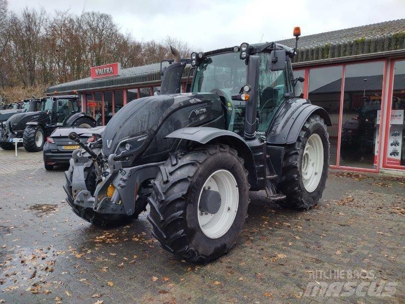 Valtra T 214 D 曳引機