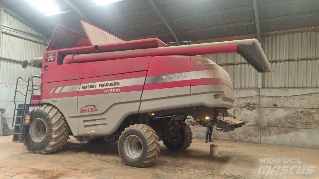 Massey Ferguson 9280 聯合收穫機