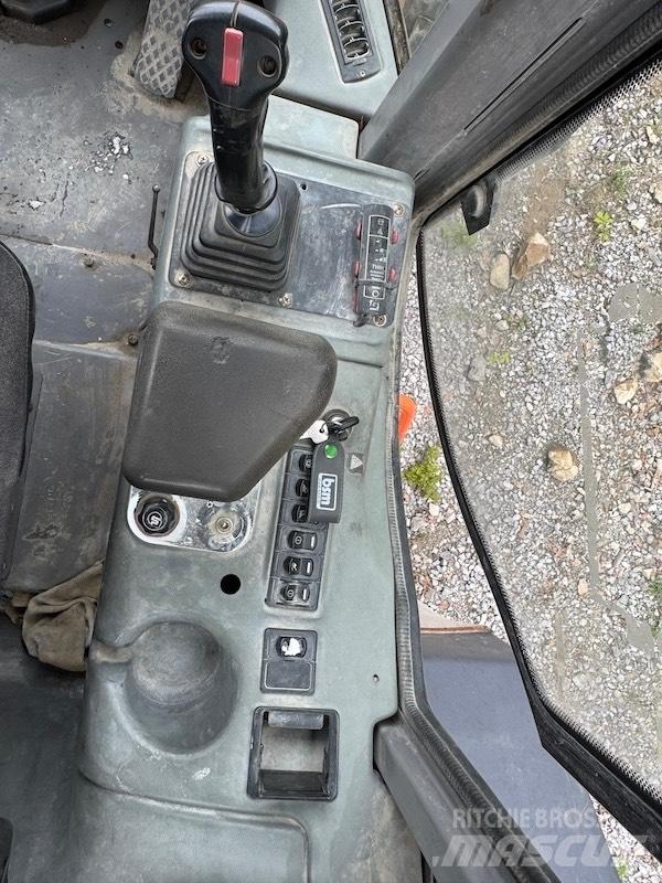 Hitachi LX 290 E 輪胎式裝載機
