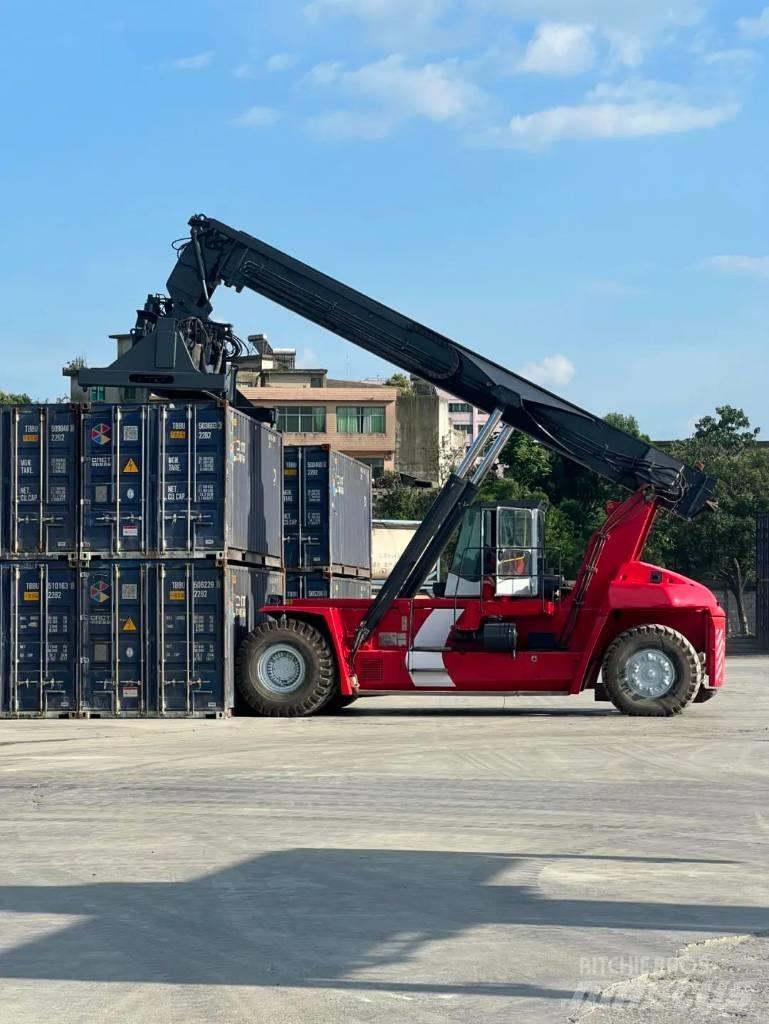 Kalmar DRF450-60S5X 前伸型堆積機