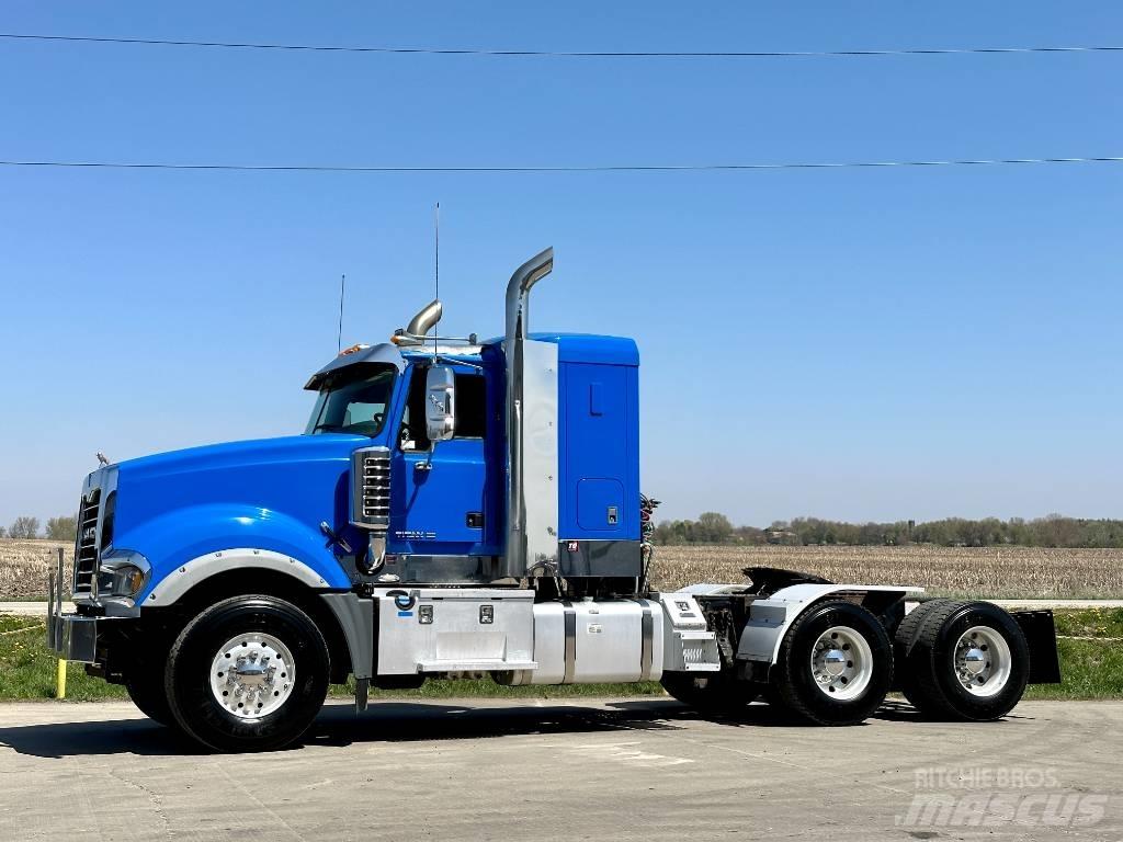 Mack Titan TD 713 曳引機組件