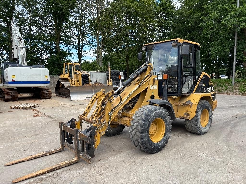 CAT 908 輪胎式裝載機