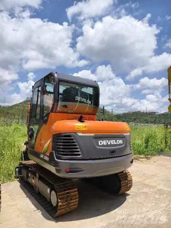 Doosan DX 60E 中型挖土機/掘鑿機/挖掘機 7t-12t