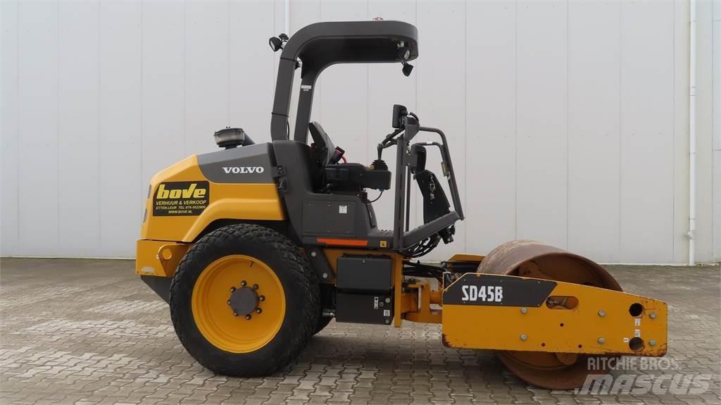 Volvo SD 45 B 單輪滾壓機