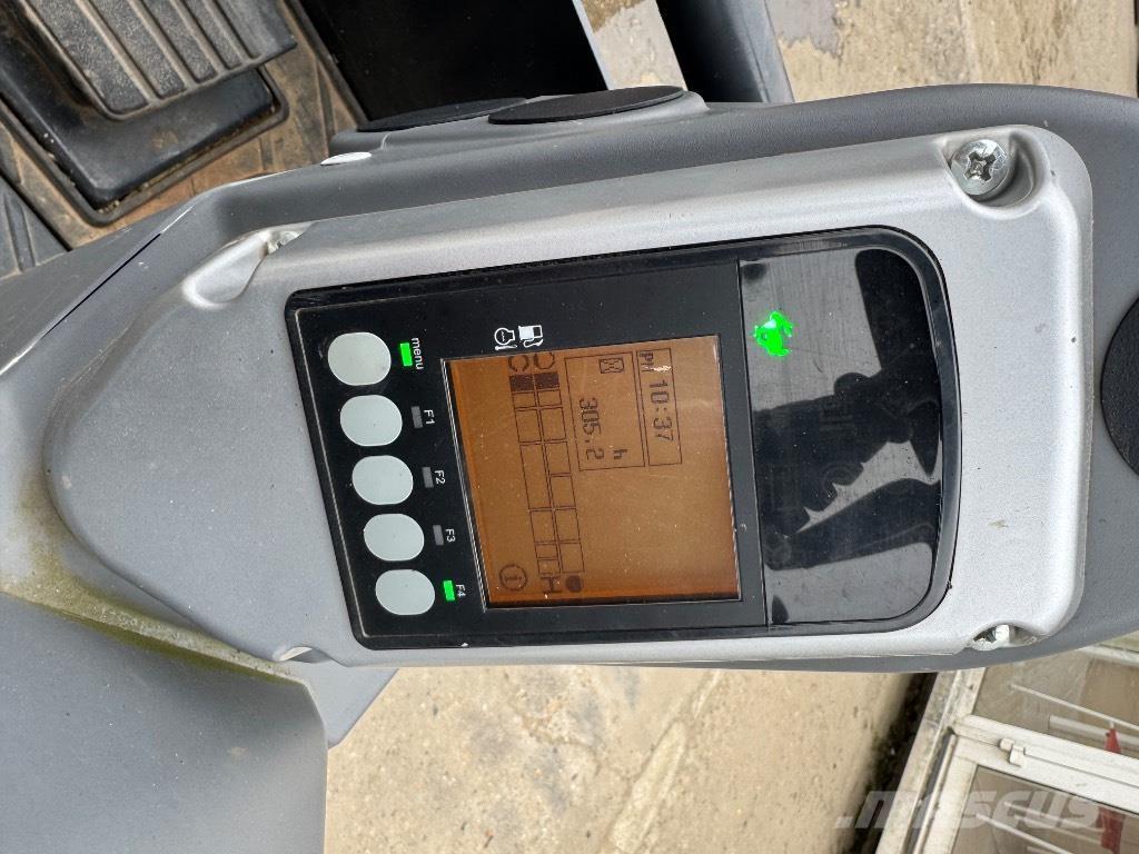 Yanmar SV17VT (01317) 小型挖土機/掘鑿機<7t(小型挖掘機)