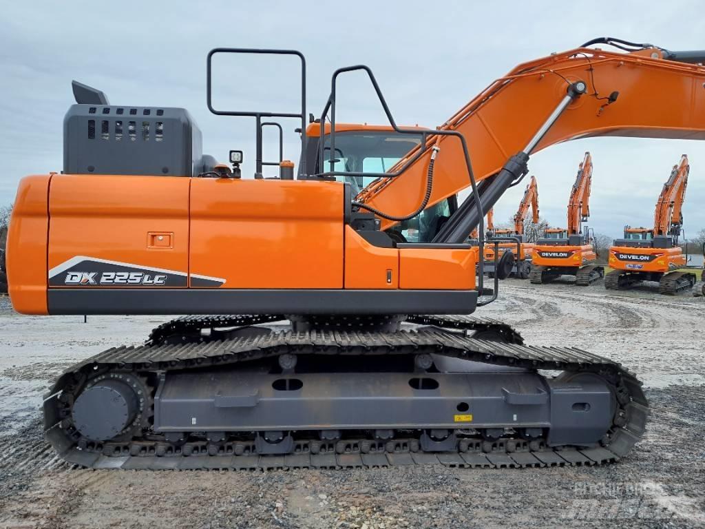Develon DX 225 LC-7 履帶式 挖土機/掘鑿機/挖掘機