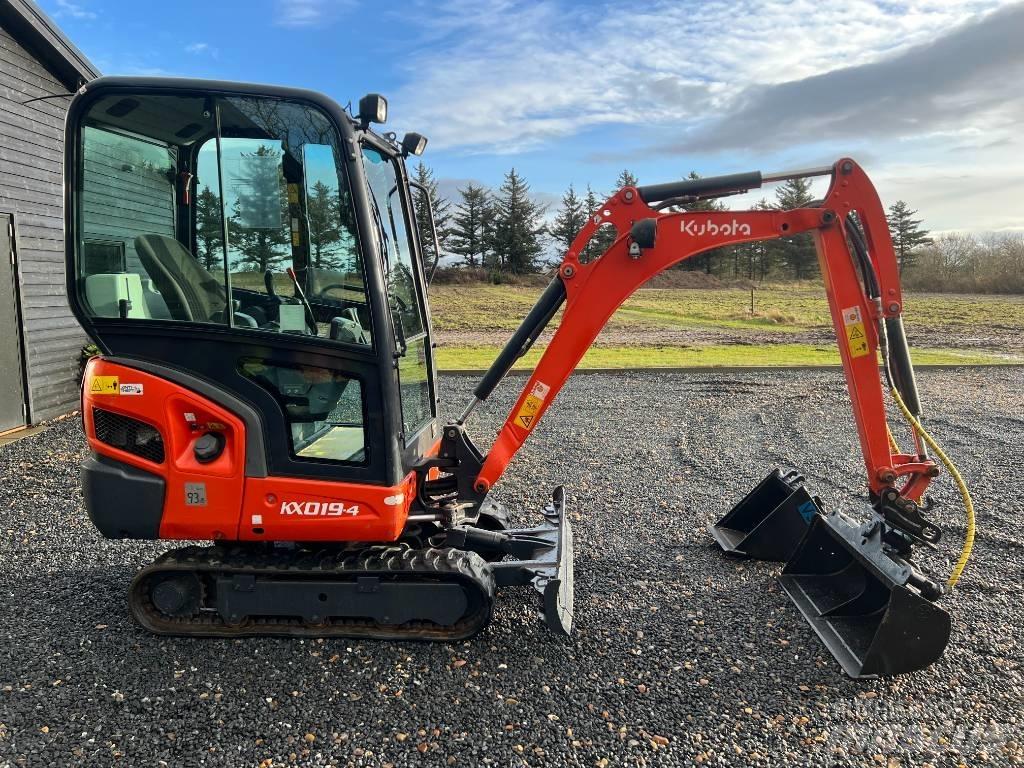 Kubota KX 019-4 小型挖土機/掘鑿機<7t(小型挖掘機)