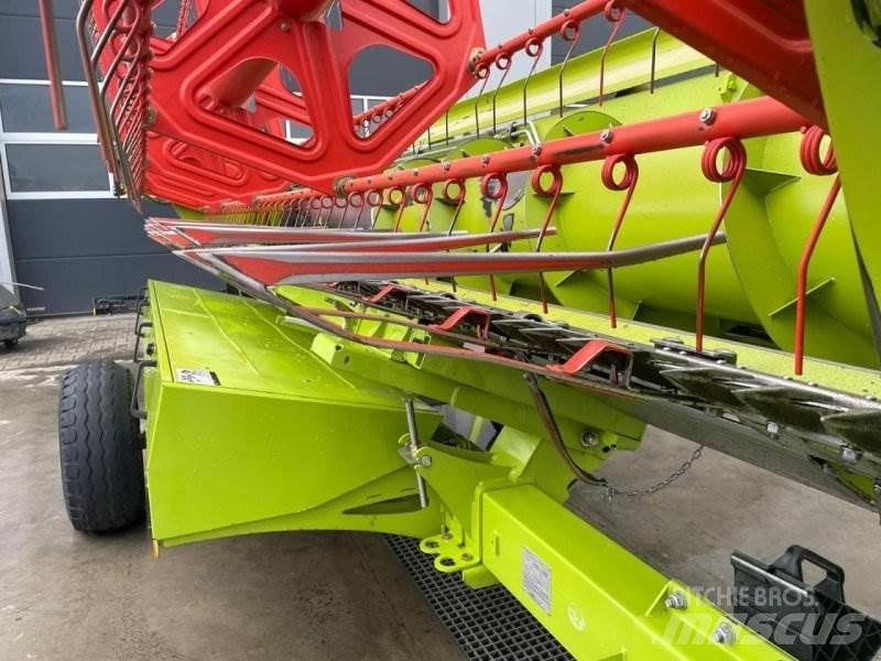 CLAAS Tucano 450 聯合收穫機