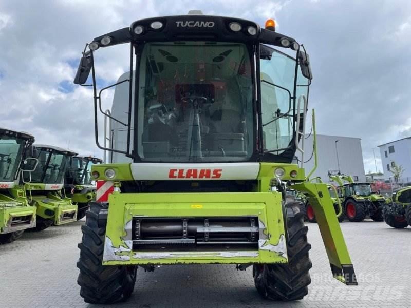 CLAAS Tucano 450 聯合收穫機