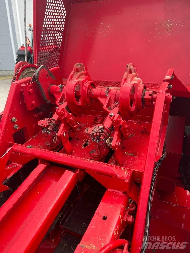 Massey Ferguson 1839 方形打捆機